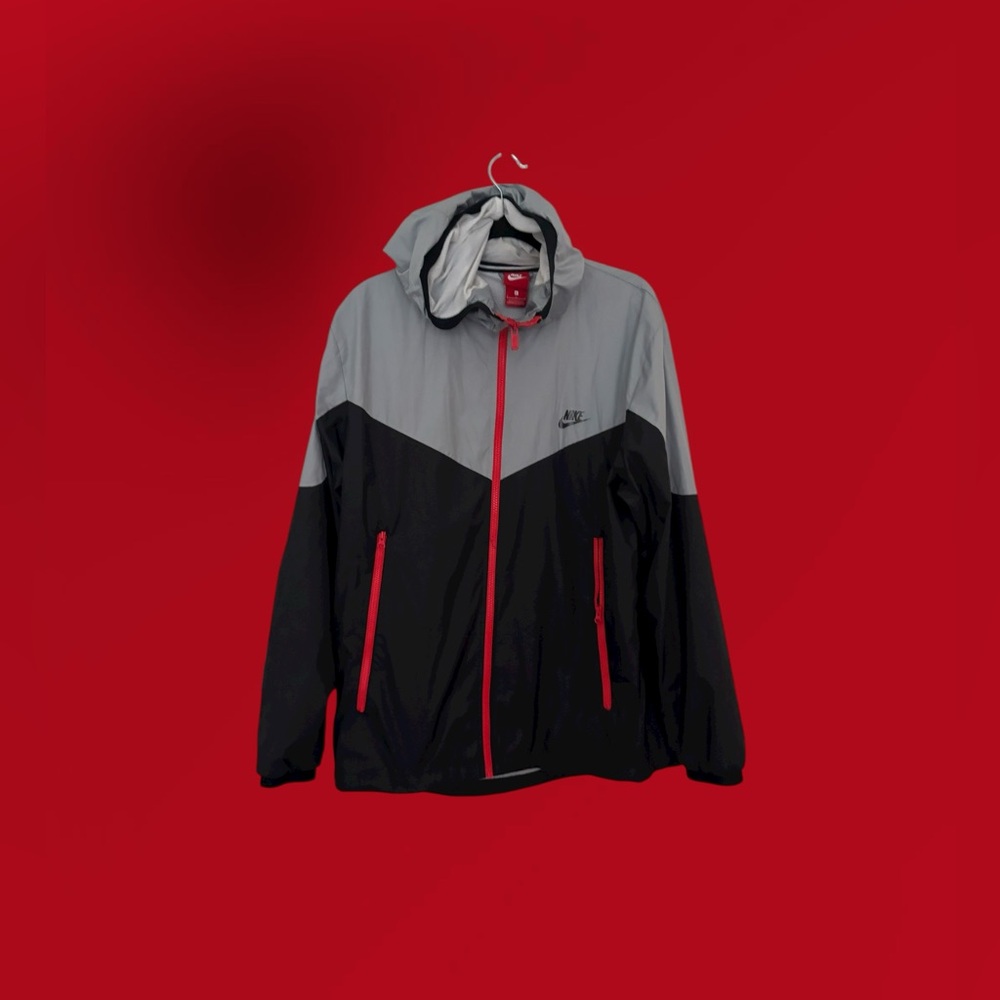 🚨NIKE WINDBREAKER 🚨